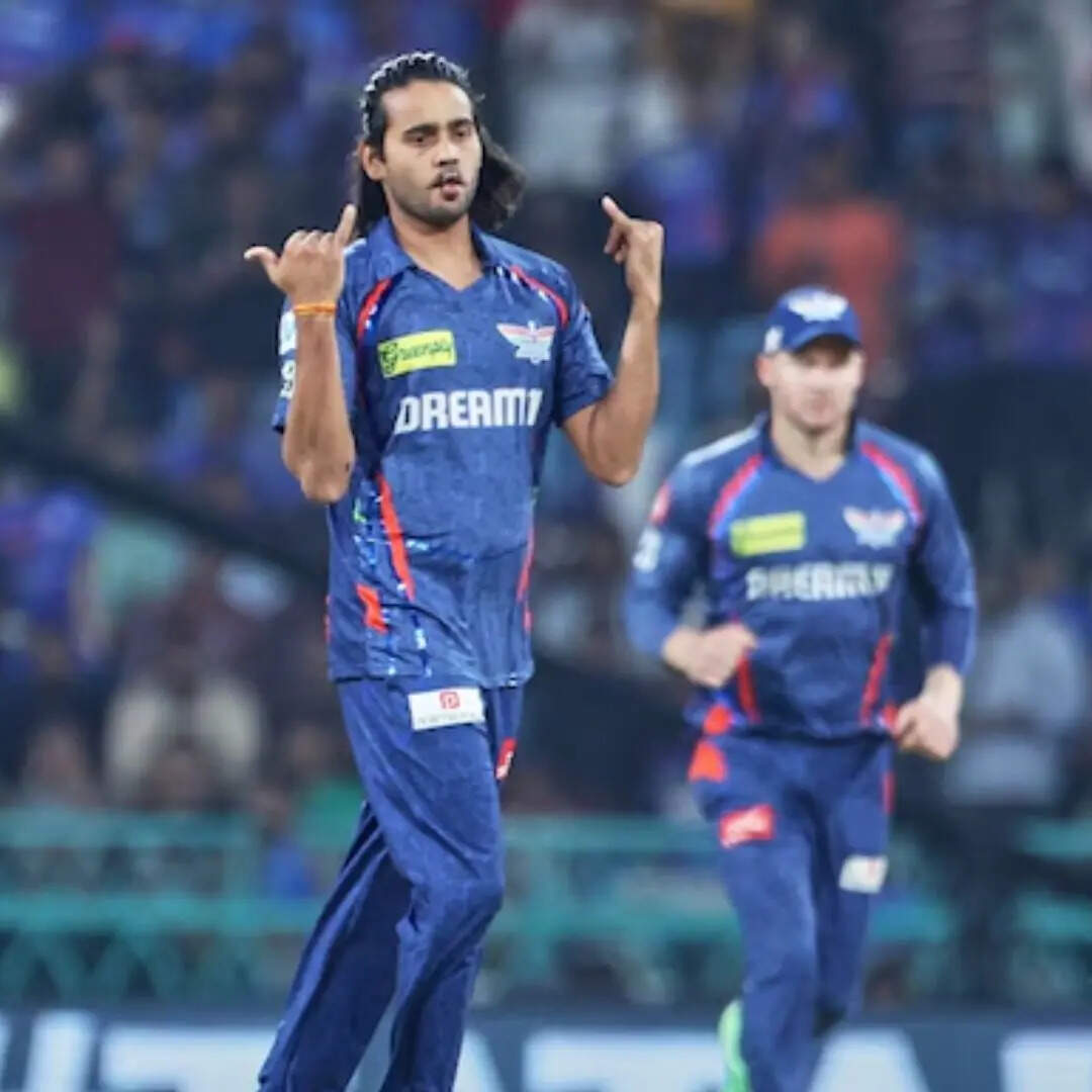 Why MS Dhoni Virat Kohli ignored Virender Sehwag questions bcci for ...