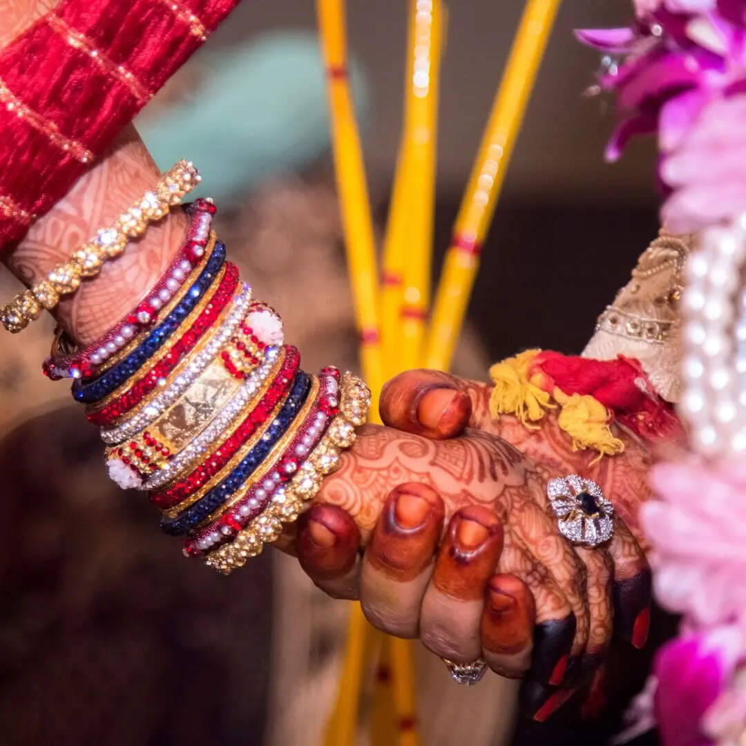 ​भावनात्मक होते हैं