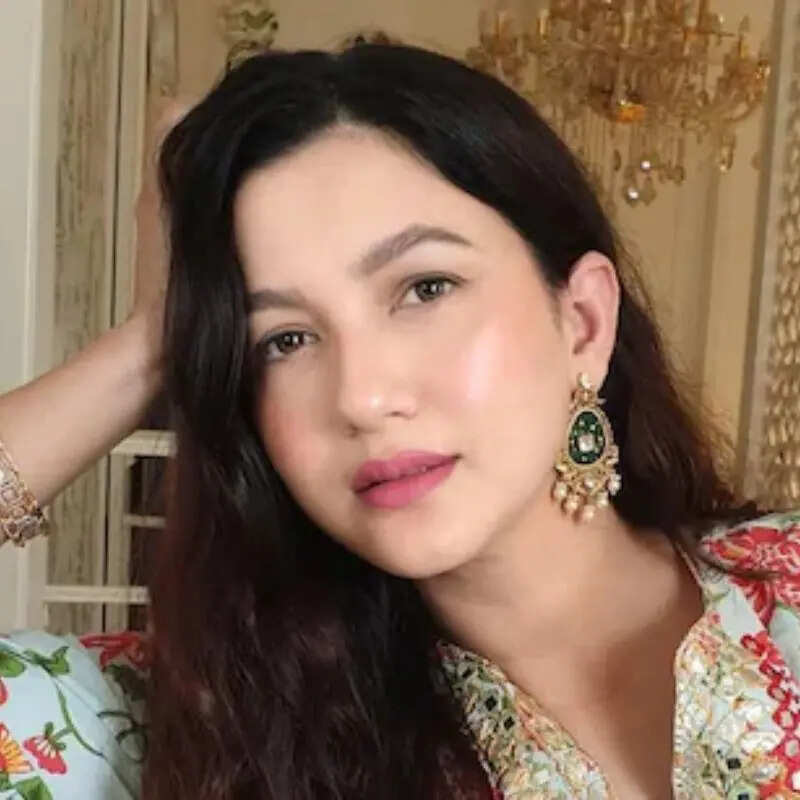 सुनील शेट्टी पर भड़कीं गौहर खान