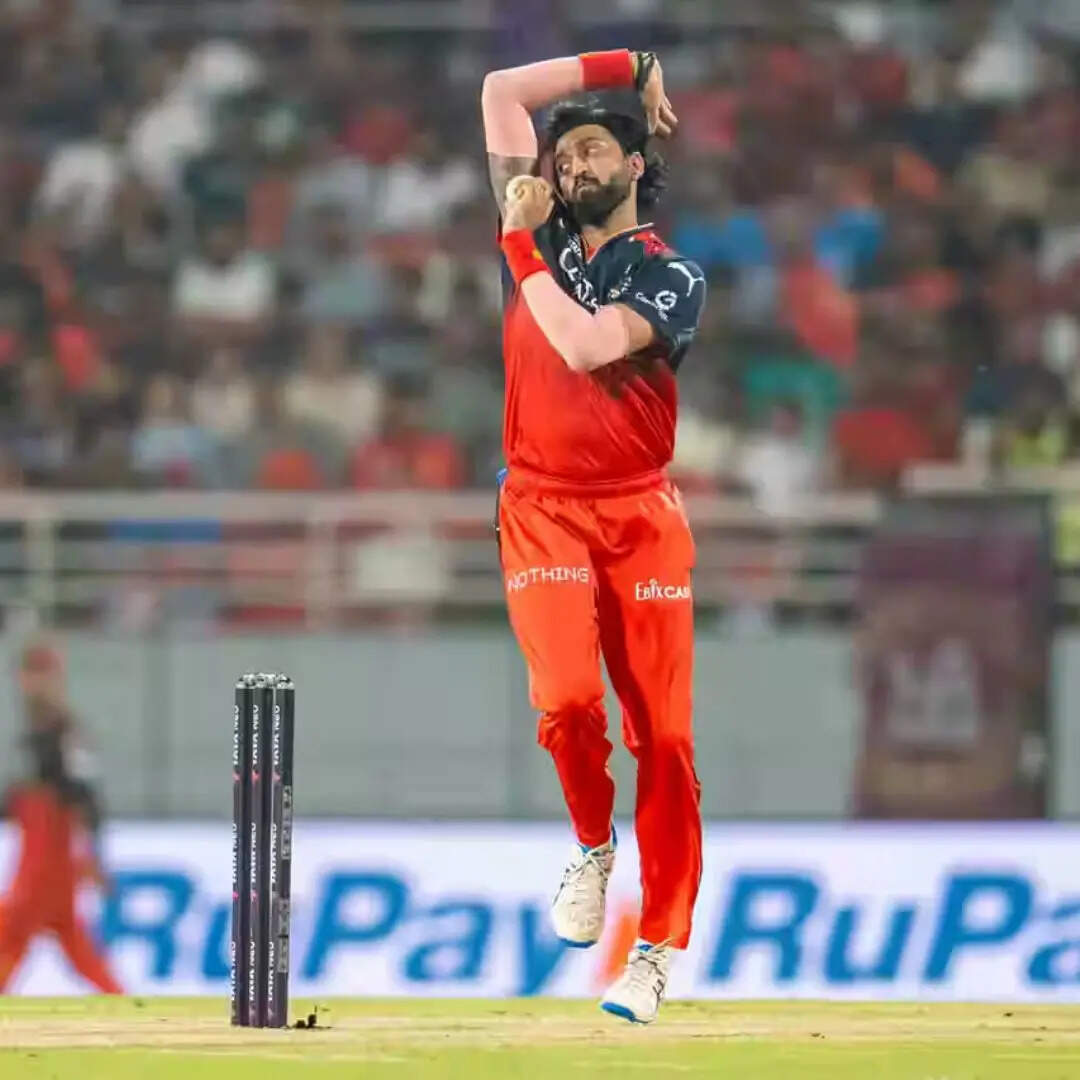 भुवनेश्वर कुमार-17 विकेट