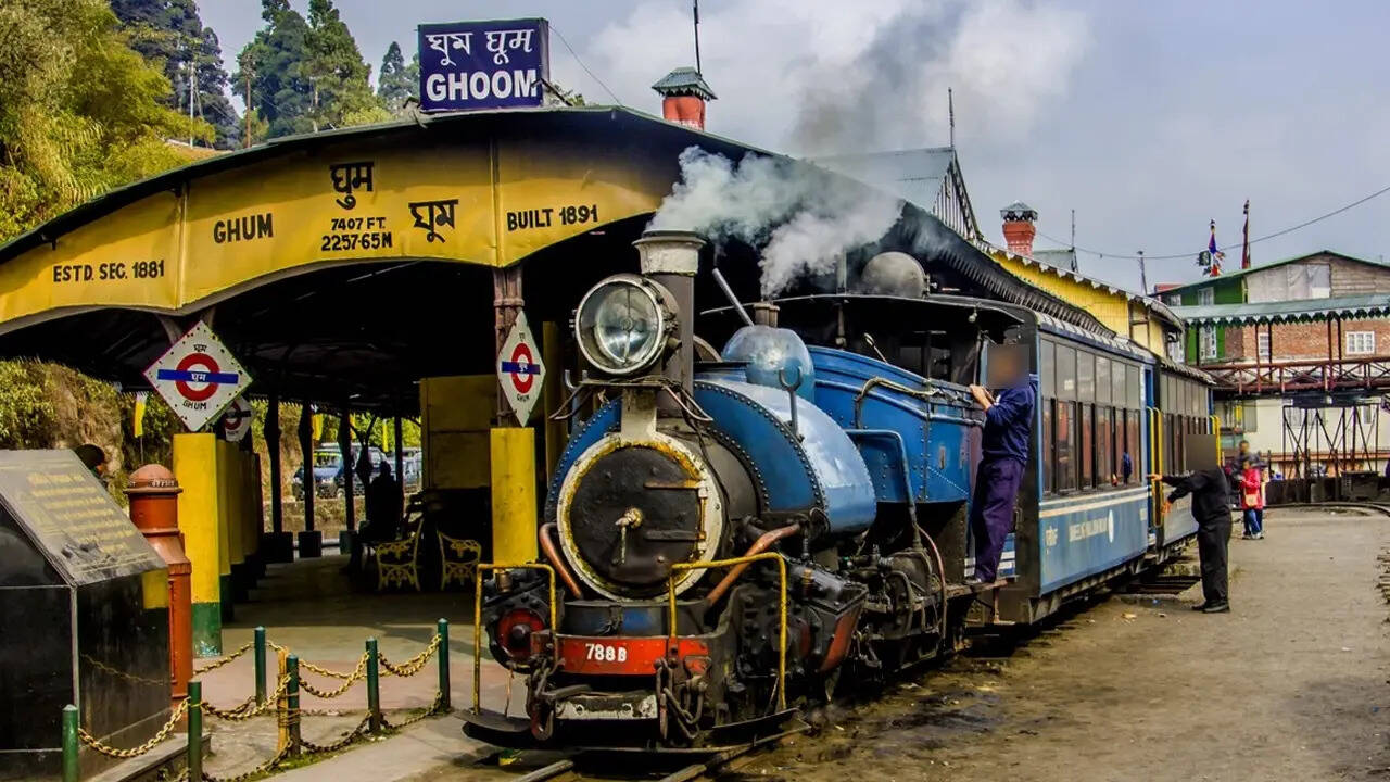 दार्जिलिंग से दूरी
