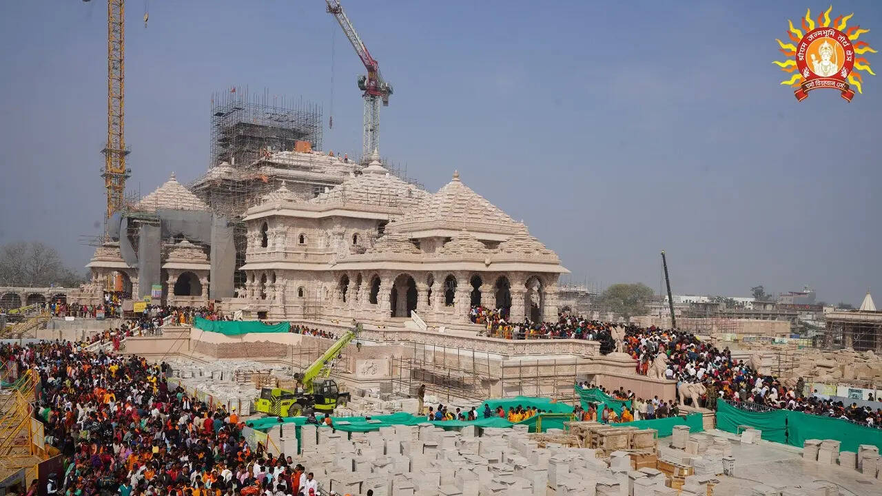 Ayodhya Ram Mandir जगद्गुरुओं के नाम पर होंगे श्रीराम मंदिर के चारों द्वार तीर्थ क्षेत्र ट्रस्ट की ऐतिहासिक बैठक में लिया गया निर्णय