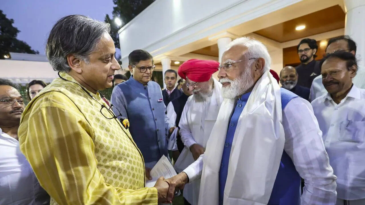 घंटेभर से ज्यादा की मुलाकात