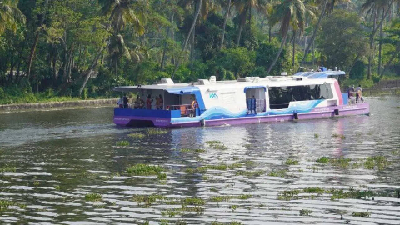 KMRL टीम ने महाराष्ट्र अधिकारियों के सामने दी प्रस्तुति