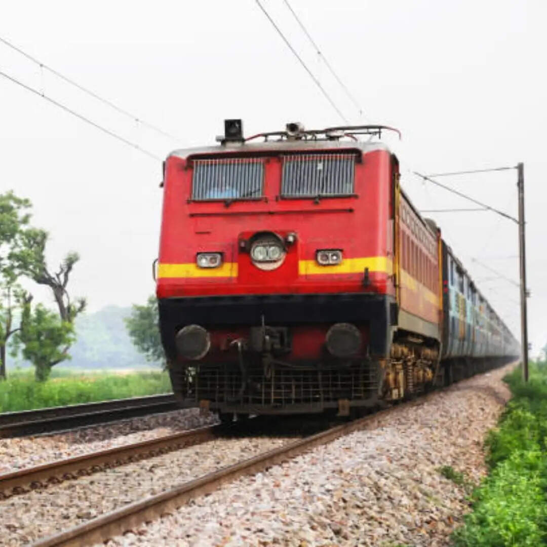 मेल/एक्सप्रेस का कितना होगा किराया​