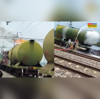 Prayagraj News पेट्रोल से भरी मालगाड़ी में लगी आग स्टेशन मास्टर की सूझबूझ से टला हादसा