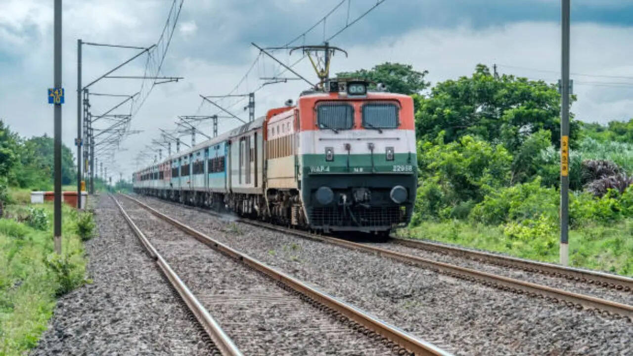 विदेशों से सीख लेकिन देश के अनुसार समाधान
