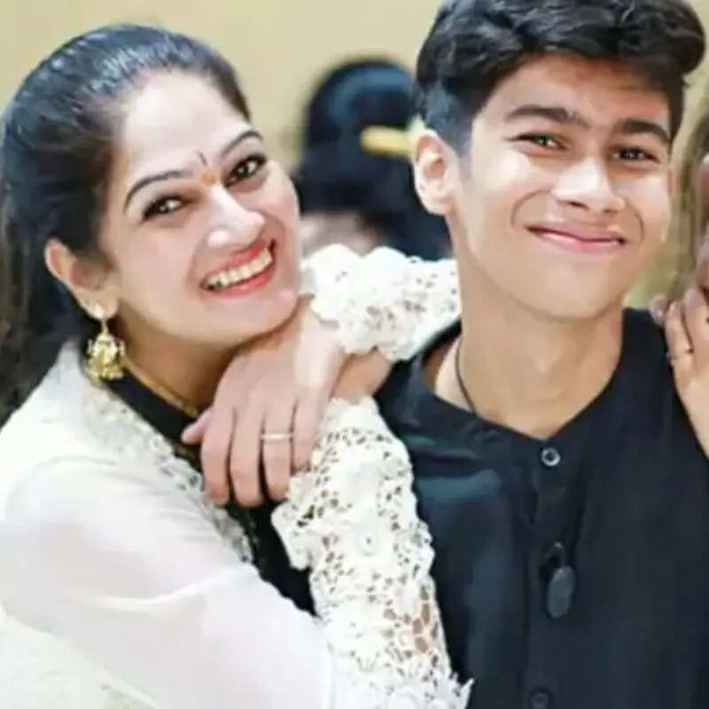 रेशम टिपनिस ने बेटे की खुदकुशी की अफवाहों पर जताई नाराजगी