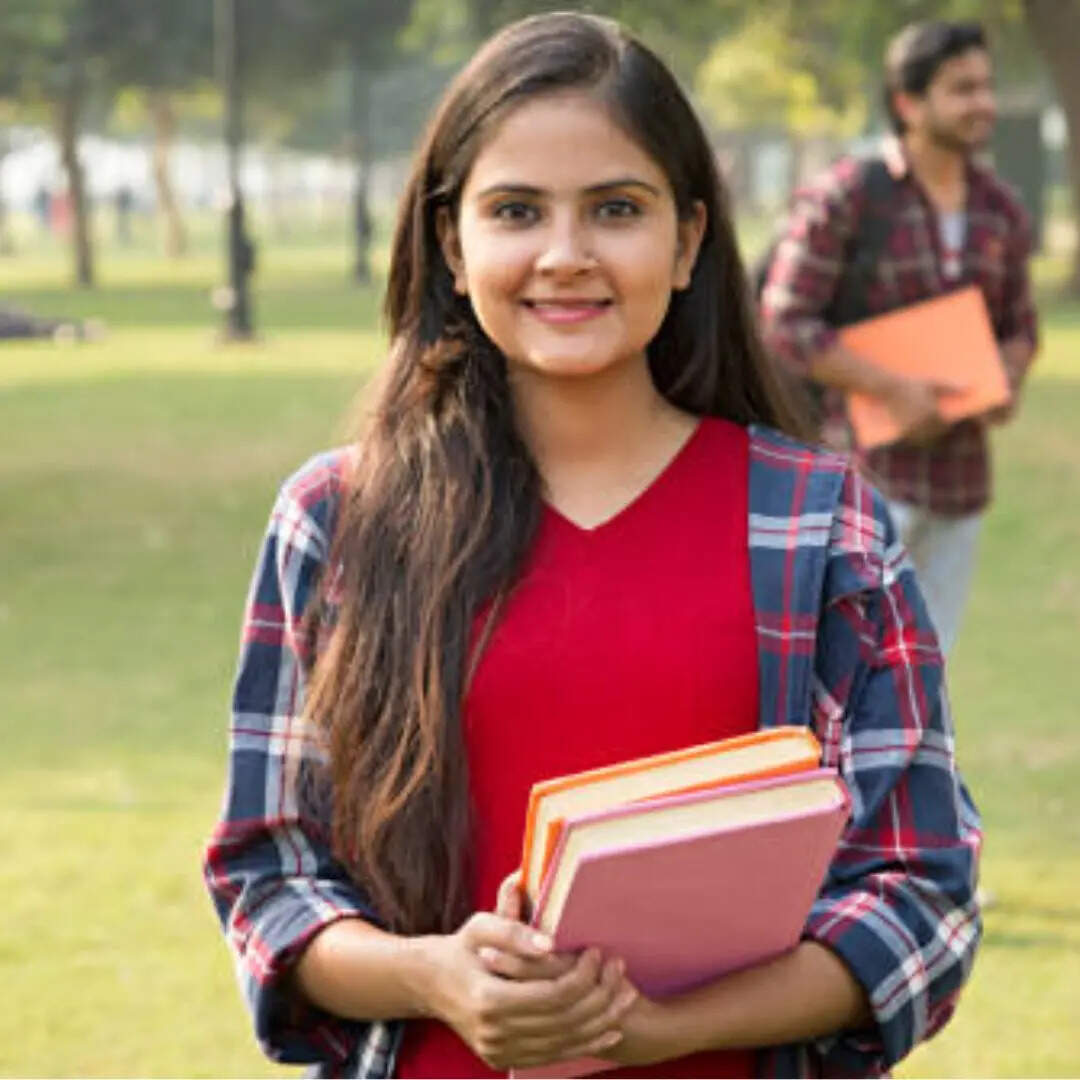 दुनिया की सबसे ऊंची पर्वत चोटी कौन सी है