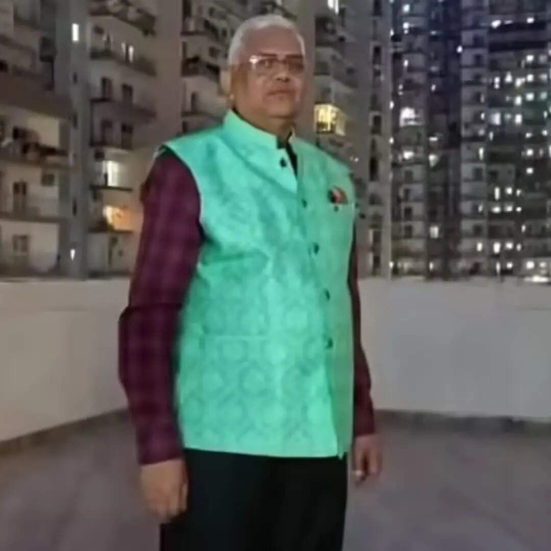 सोशल मीडिया पर चर्चा में