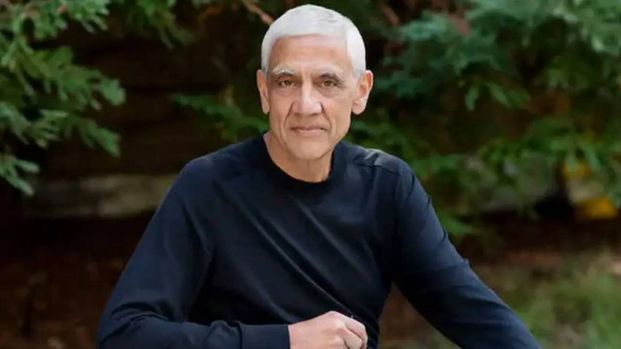दूसरे नंबर पर विनोद खोसला