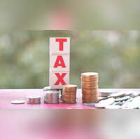 रिफंड बढ़ा तो कम हुआ टैक्स कलेक्शन 563 लाख करोड़ पर अटका आंकड़ा