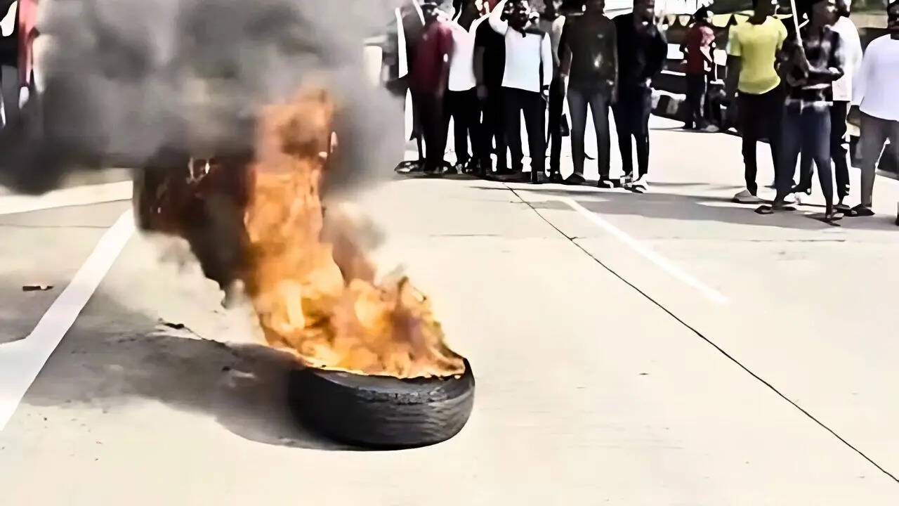 बंद से ट्रैफिक जाम की स्थिति
