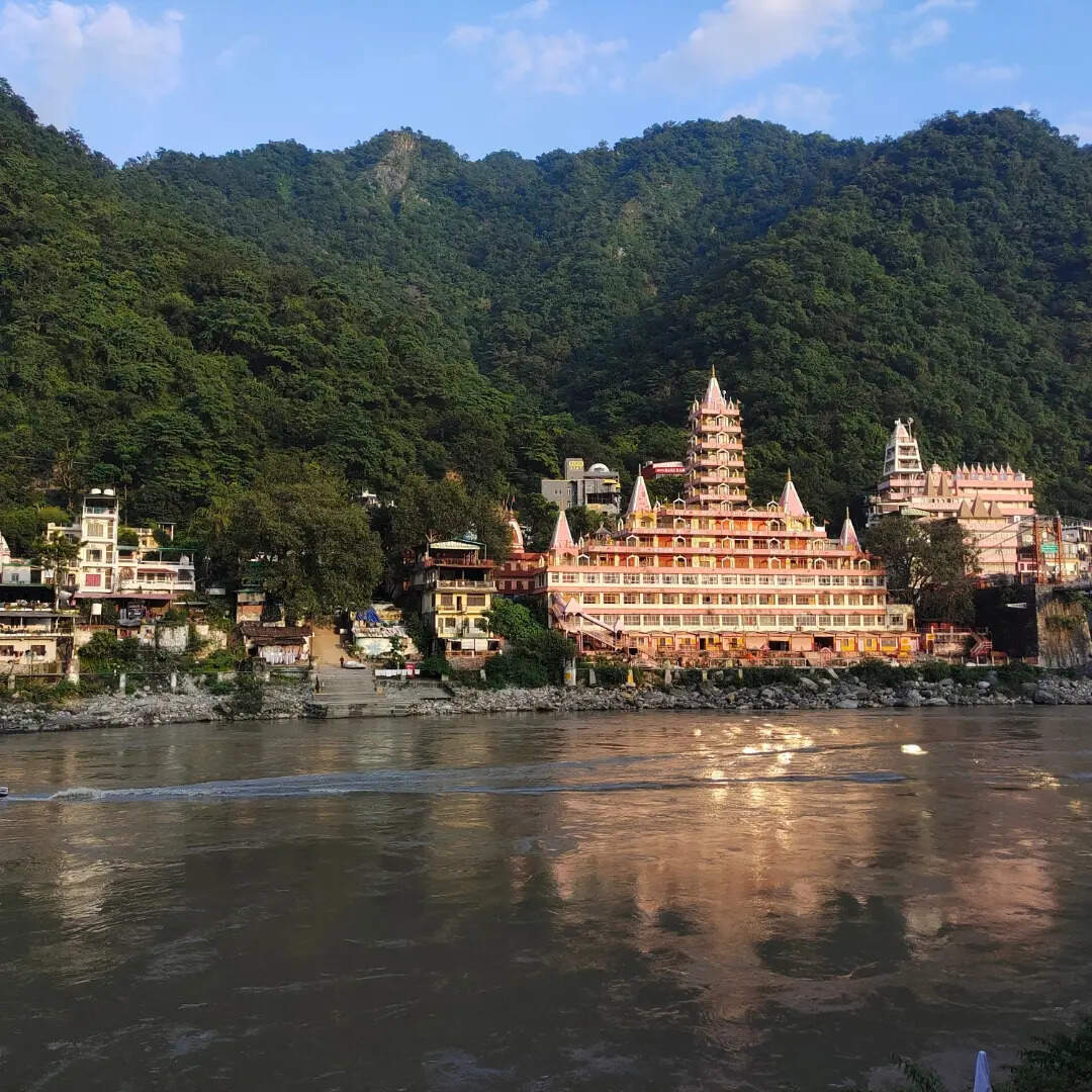 ऋषिकेश की ये 5 जगहें हैं बेमिसाल, आपकी ट्रिप को बना देंगी यादगार