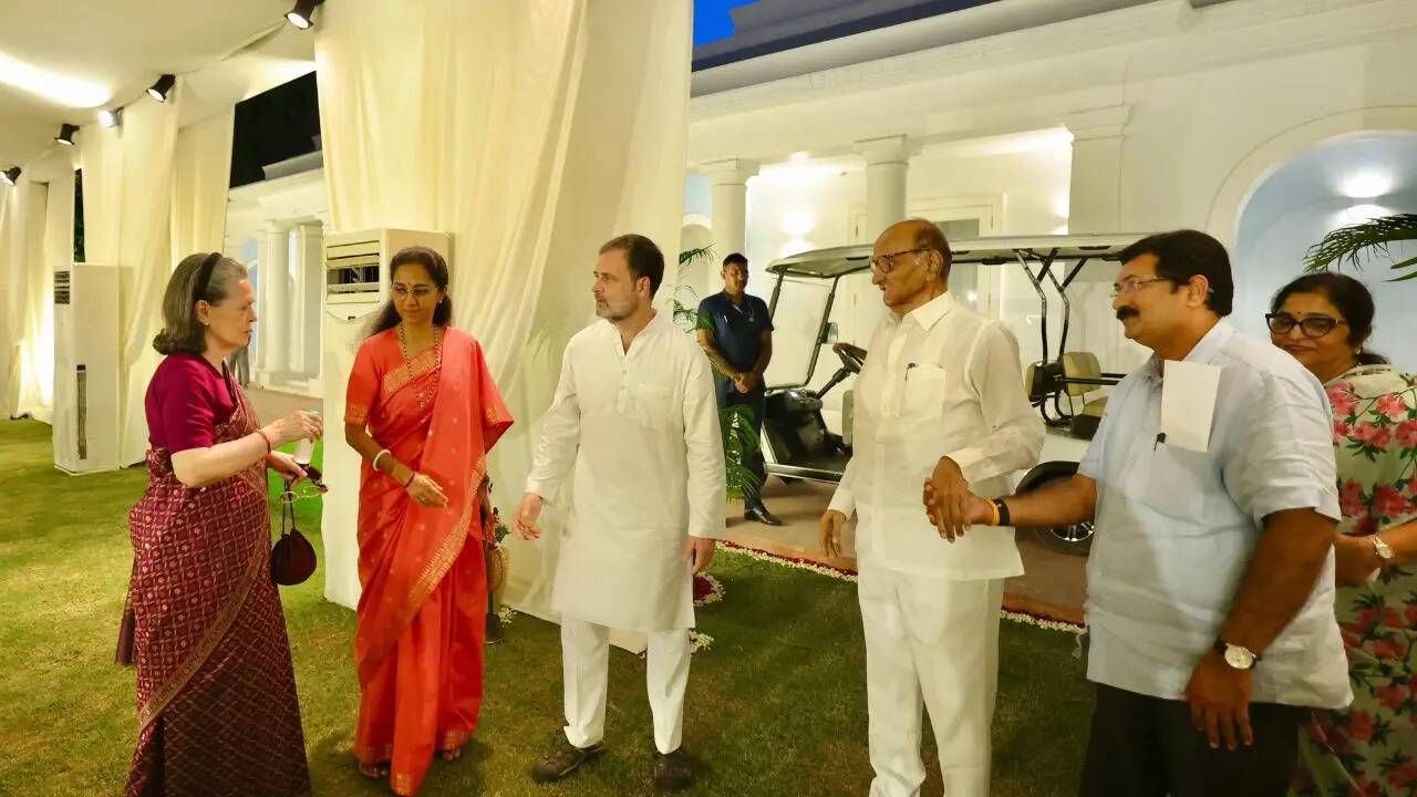 सालभर बाद एक साथ आया विपक्षी खेमा