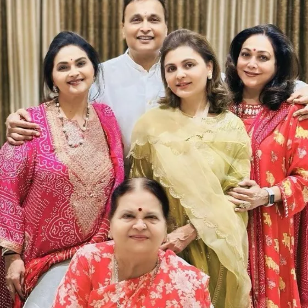 पहनती हैं सूट