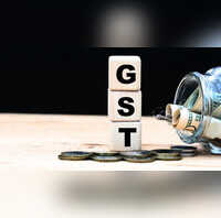 कानपुर में करोड़ों रुपये की GST चोरी का भंडाफोड़ छापेमारी में जब्त हुए दस्तावेज गहन जांच जारी