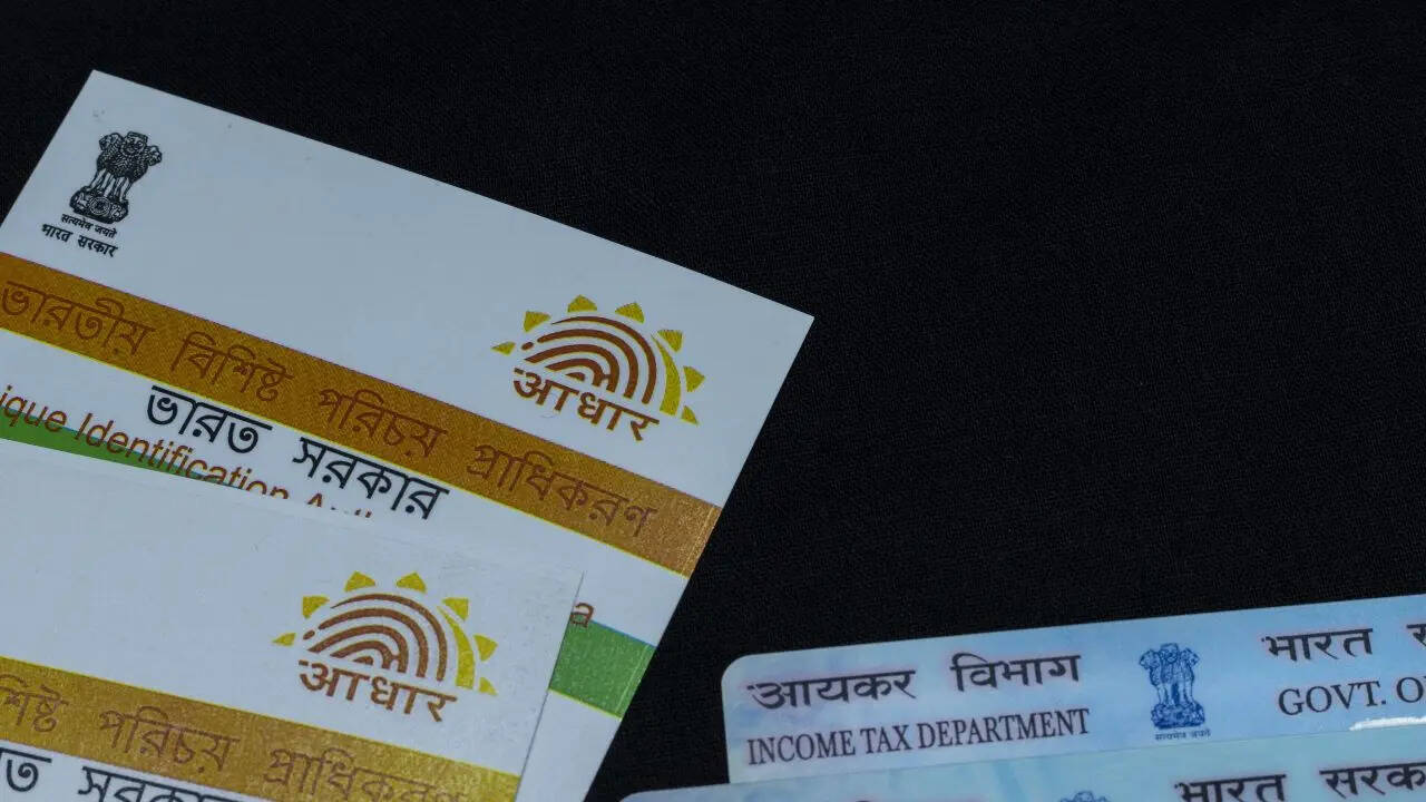 2 अपना आधार पैन या अन्य सरकारी आईडी नंबर