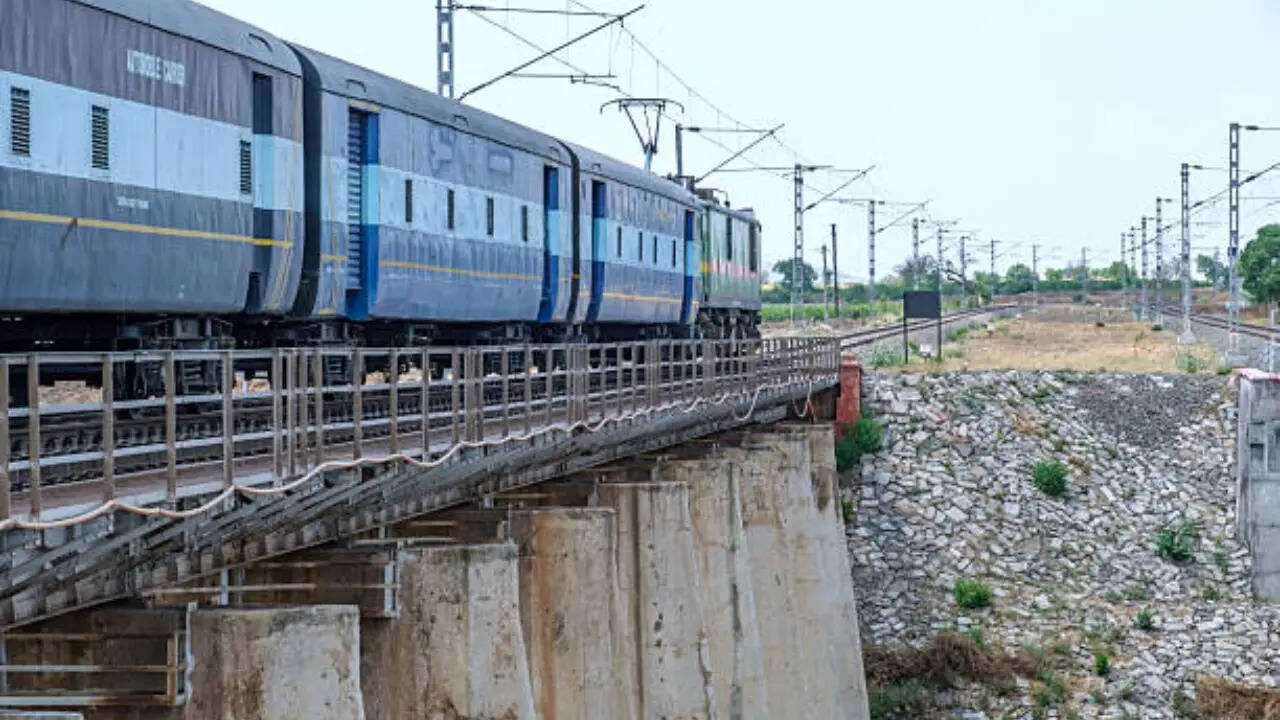 यात्रियों के लिए चेतावनी