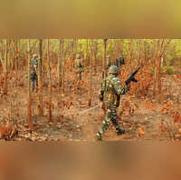 Chhattisgarh Encounter बीजापुर में सुरक्षाबलों की नक्सलियों के साथ मुठभेड़ 2 पुलिसकर्मी घायल