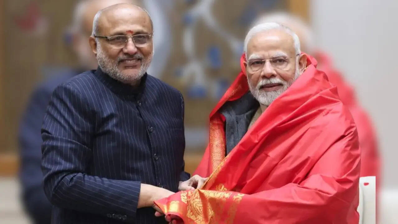 सीपी राधाकृष्णन ने कहां से की पढ़ाई