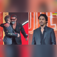 The Bads of Bollywood Preview Event शाहरुख खान ने बॉबी देओल को लगाया गले आर्यन खान की स्पीच ने खींचा ध्यान