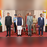 छत्तीसगढ़ मंत्रिमंडल का विस्तार राज्यपाल डेका ने दिलाई मंत्रियों को शपथ कैबिनेट में शामिल हुए ये नाम