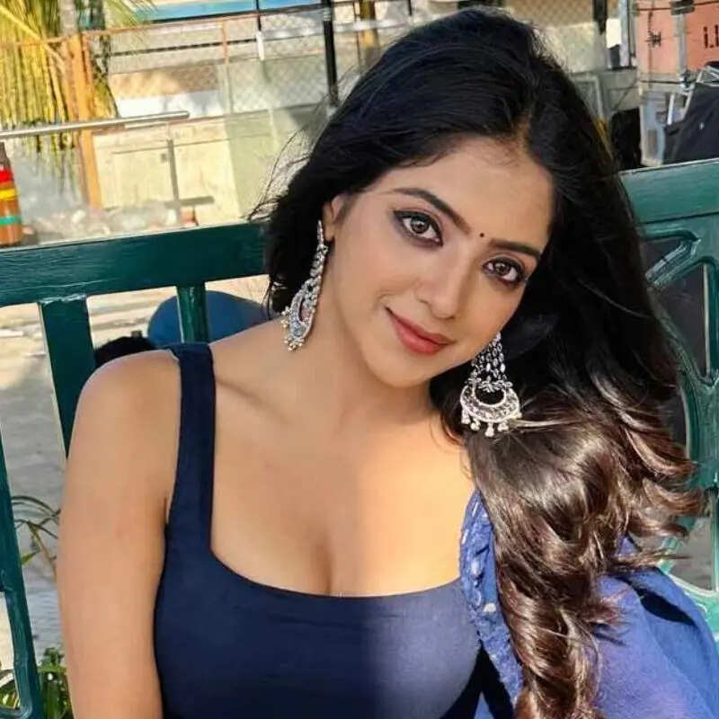 बिग बॉस 19 में वाइल्ड कार्ड कंटेस्टेंट बनकर एंट्री करेंगी खुशी दुबे