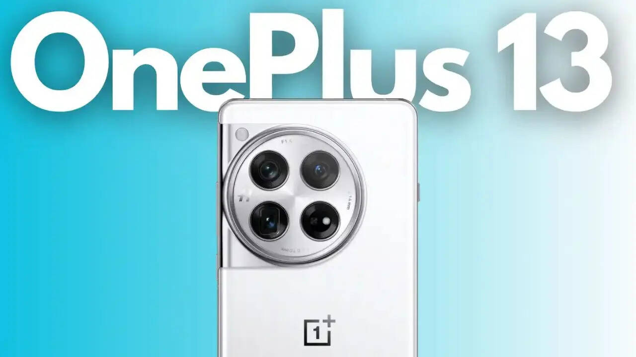 OnePlus 13 की कीमत में एक बार फिर से बड़ी कटौती हुई है। ई-कॉमर्स वेबसाइट अमेजन ग्राहकों को Oneplus 13 को सस्ते दाम में खरीदकर घर ले जाने का मौका दे रहा है। अमेजन में अब यह स्मार्टफोन अब तक के सबसे कम कीमत में लिस्ट कर दिया गया है।