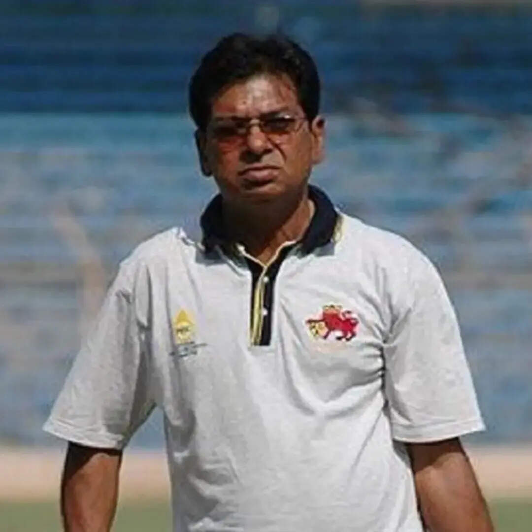 अब पूर्व क्रिकेटर ने दिया विवादित बयान
