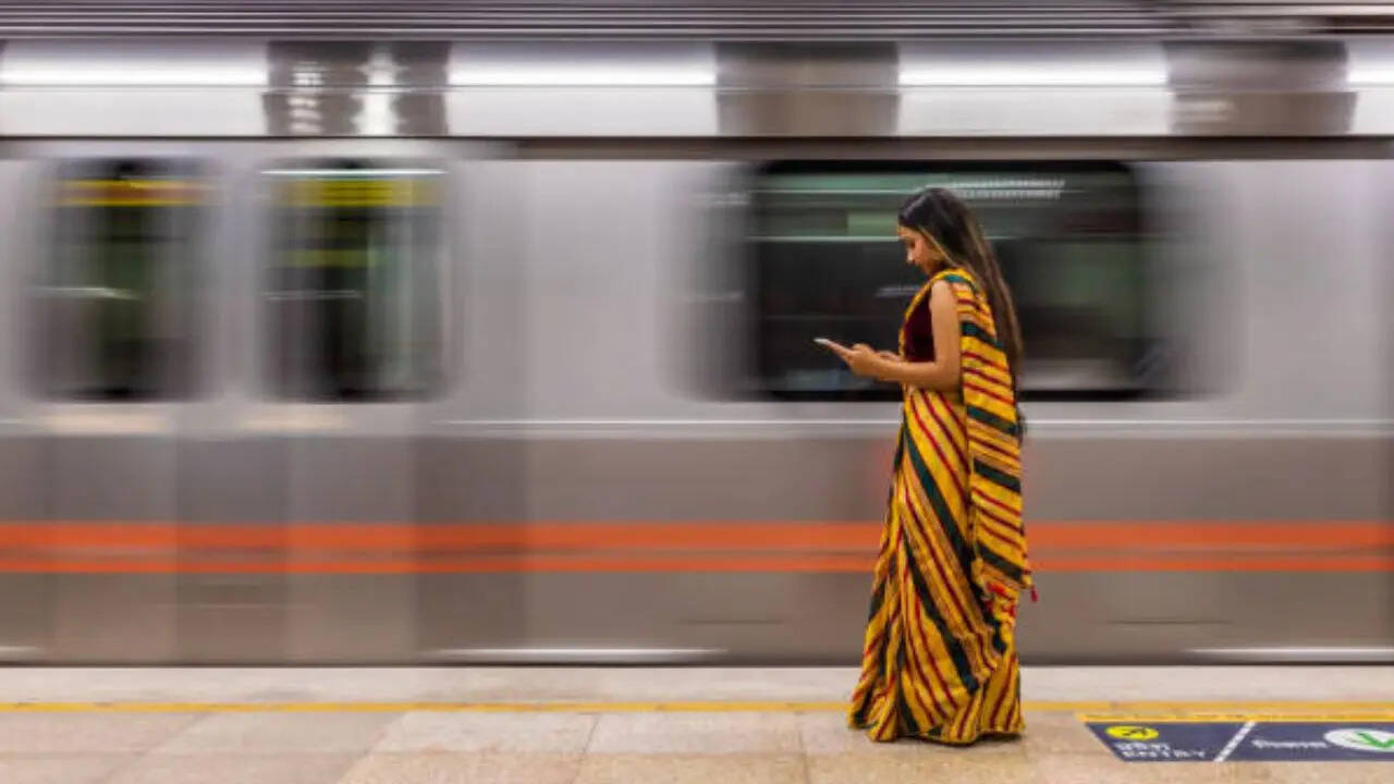 आप्टा रेलवे स्टेशन