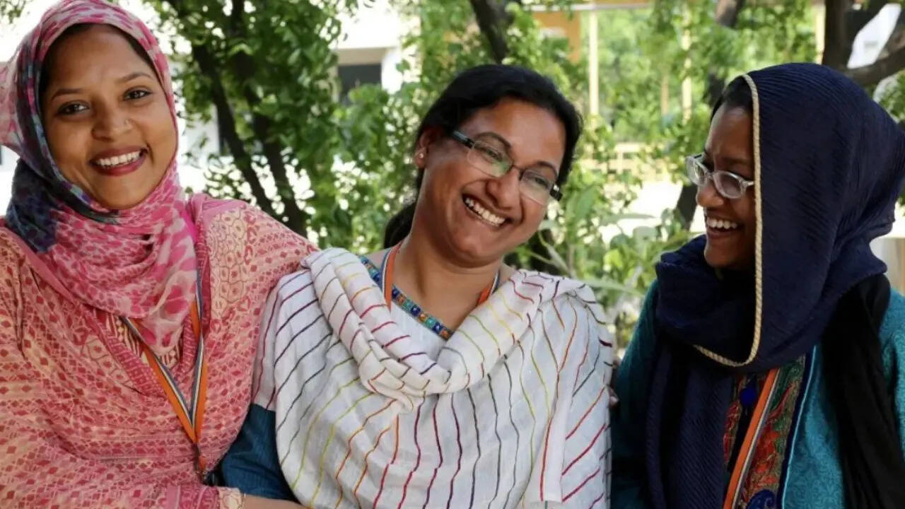 दुनिया में आठ अरब से ज्यादा लोगों की आबादी निवास करती है। इनमें करीब सभी लोगों की नाम के रूप में अपनी एक पहचान है। यानी सभी को किसी ना किसी नाम से बुलाया जाता है।