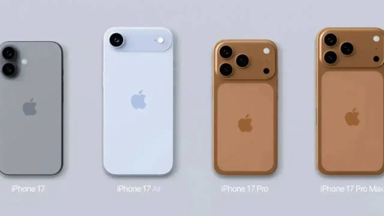 iPhone 17 सीरीज को लेकर सामने आई अब तक की लीक्स के मुताबिक एप्पल इस आईफोन में कई बड़े बदलाव कर सकता है। आईफोन लवर्स को इस बार नया डिजाइन और कई सारे यूनिक फीचर्स देखने को मिल सकते हैं। हालांकि इसके साथ ही ग्राहकों को एक बड़ा झटका भी लग सकता है। फोटो क्रेडिट-Digit
