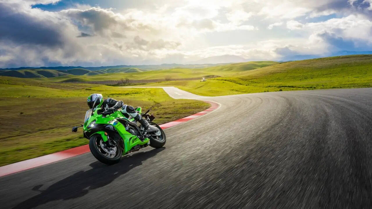2026 Kawasaki Ninja ZX-6R फीचर और सेफ्टी