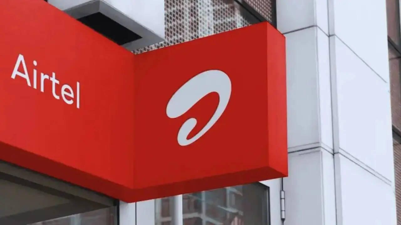 Airtel 38 करोड़ यूजरबेस के साथ देश की दूसरी सबसे बड़ी टेलिकॉम कंपनी है। अपने करोड़ों ग्राहकों के लिए कंपनी के पास कई तरह के सस्ते और महंगे रिचार्ज प्लान्स मौजूद हैं। अगर आप एयरटेल का सिम यूज करते हैं तो आपके फायदे की खबर है। फोटो क्रेडिट-DigitAirtel
