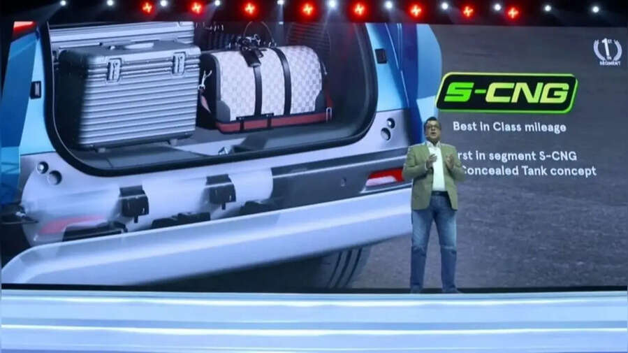 Maruti Suzuki Escudo Launch Live Updates अंडरबॉडी CNG टैंक