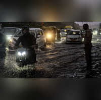 Delhi Weather दिल्ली में मानसून का जोर अगस्त के बाद सितंबर में भी जारी बारिश आज गाजियाबाद-गुरुग्राम में येलो अलर्ट