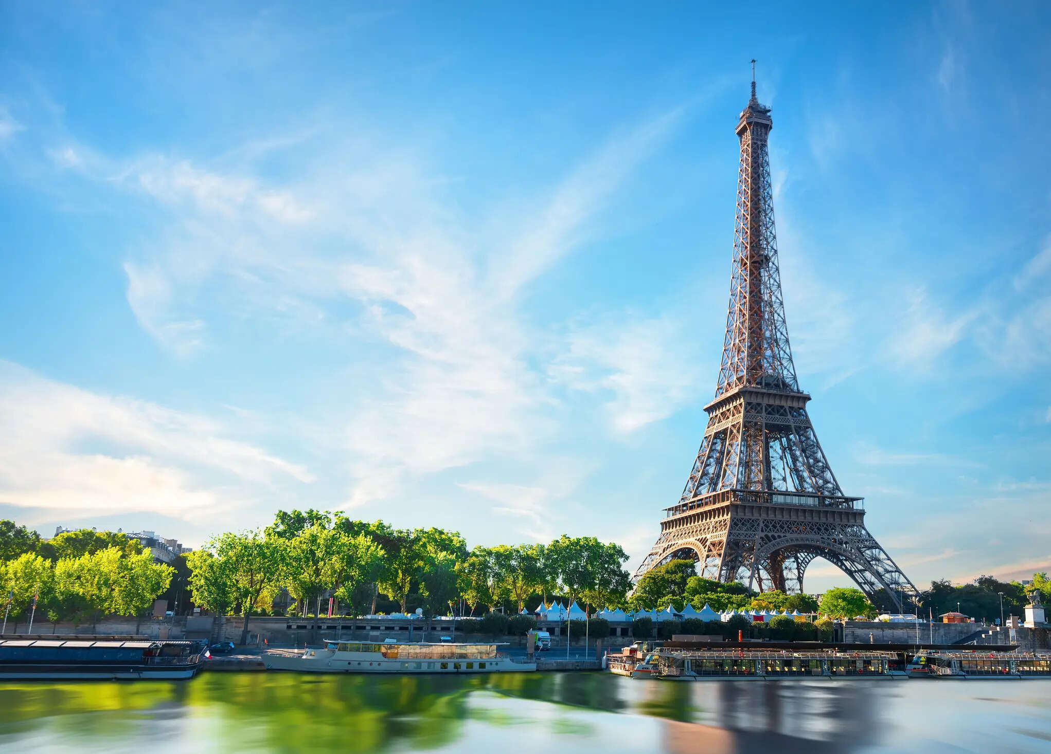 कहां है Eiffel Tower