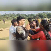 Bihar Crime जमुई में अवैध शराब पकड़ने गई पुलिस पर चले लाठी-डंडे ग्रामीणों ने दौड़ा-दौड़ाकर पीटा कई पुलिसकर्मी घायल