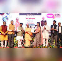 यूपी में पारदर्शी भर्ती प्रक्रिया से युवाओं को मिला नया भविष्य बिना सिफारिश सिर्फ मेहनत से मिला रोजगार