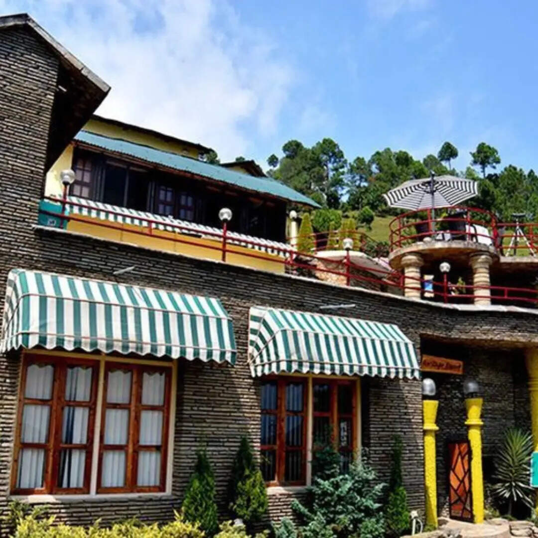 खाने और रहने की व्यवस्था