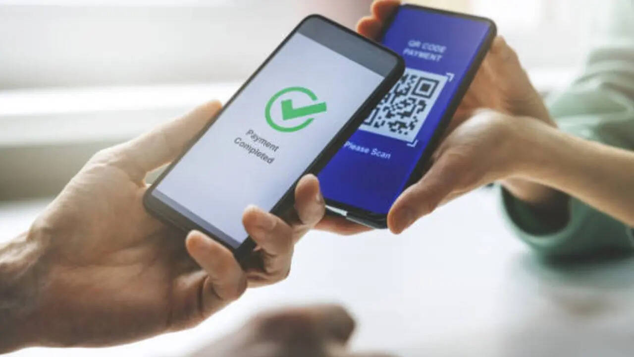 NPCI  की तरफ से कैपिटल मार्केट और इंश्योरेंस पेमेंट्स के लिए लिमिटे बढ़ा दी गई है। जहां पहले सिर्फ 2 लाख तक ट्रांजैक्शन होता था वहीं अब यह लिमिट 5 लाख रुपये तक बढ़ गई है। वहीं दूसरी तरफ गवर्नमेंट ई-मार्केटप्लेस और टैक्स पेमेंट्स के लिए पेमेंट की लिमिट 1 लाख से बढ़कर 5 लाख तक कर दी गई है।
