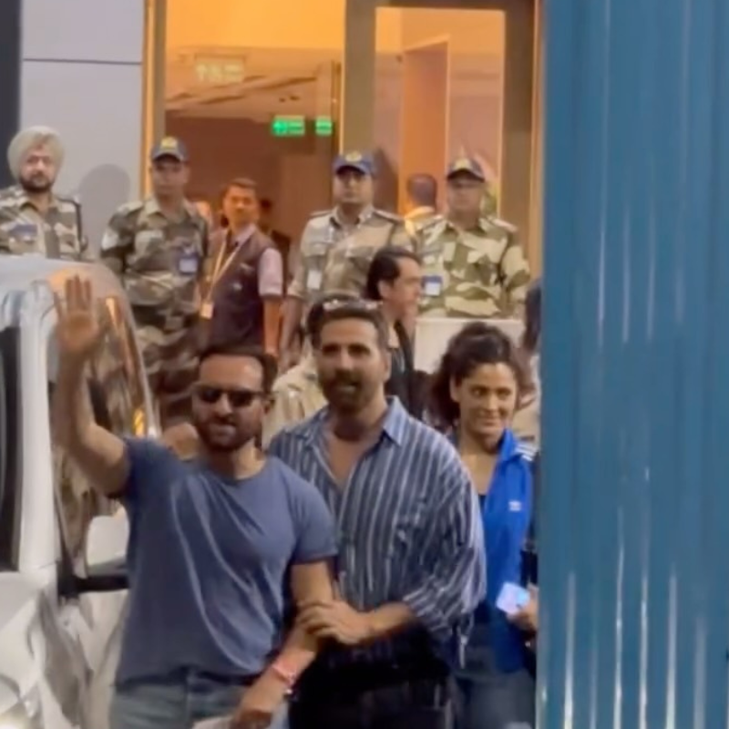 अक्षय-सैफ एयरपोर्ट पर आए नजर