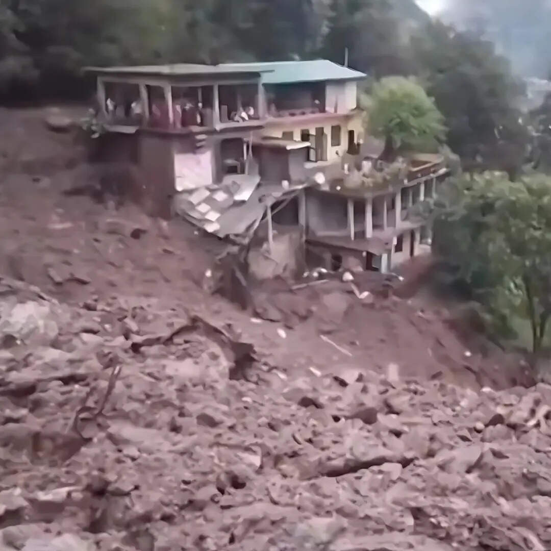 बचाव कार्य में बाधा