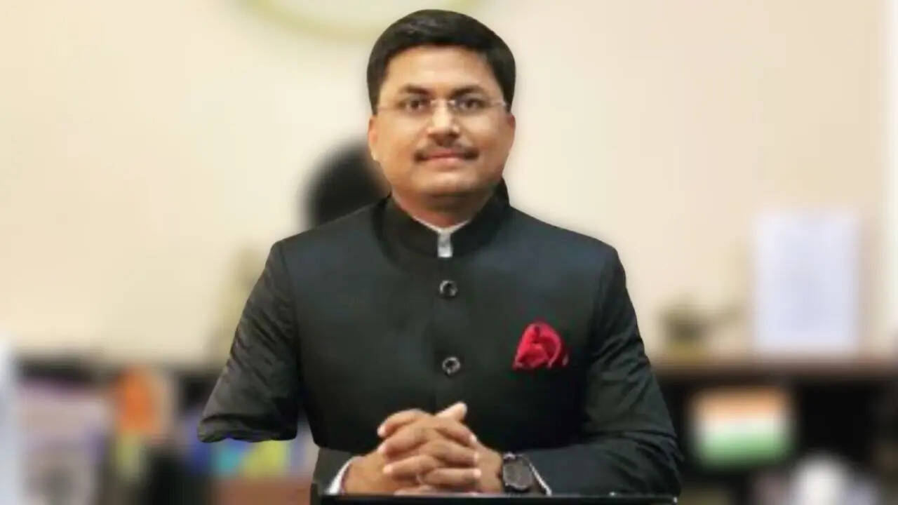आईएएस अवनीश शरण की प्रेरण कहानी