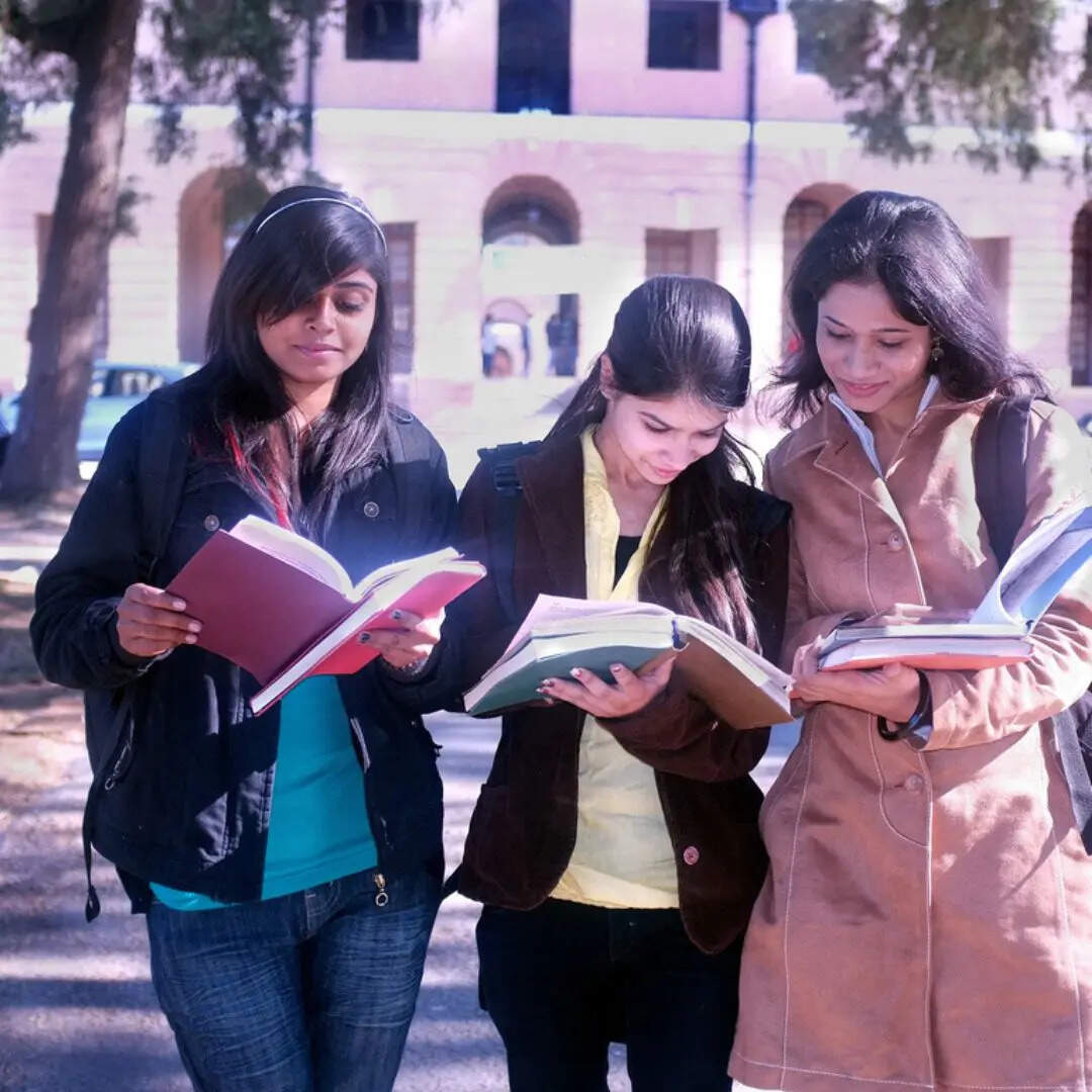 साइंस लैब भी मौजूद 