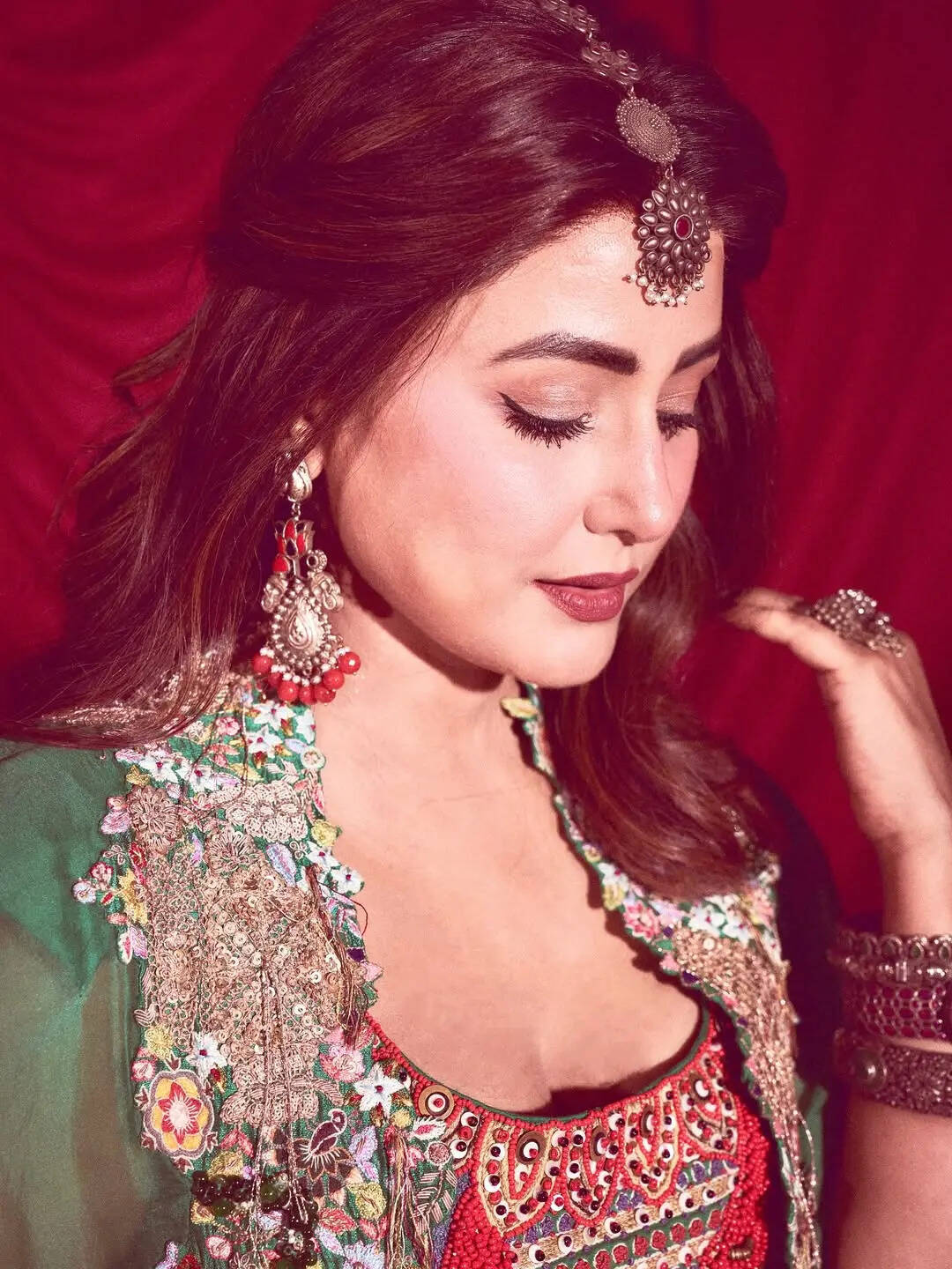  हिना खान की फोटो पर हुई लाइक्स की बरसात 