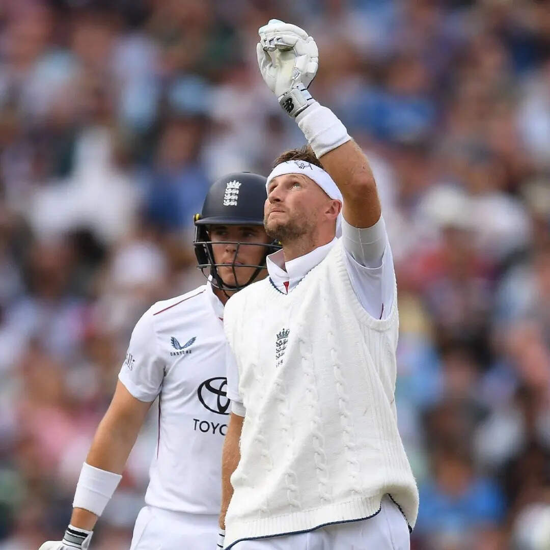 नंबर दो पर हैं जो रूट