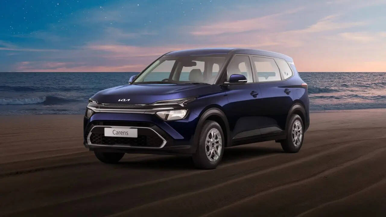 6. Kia Carens- स्मार्ट डिजाइन, स्मार्ट फीचर्स​