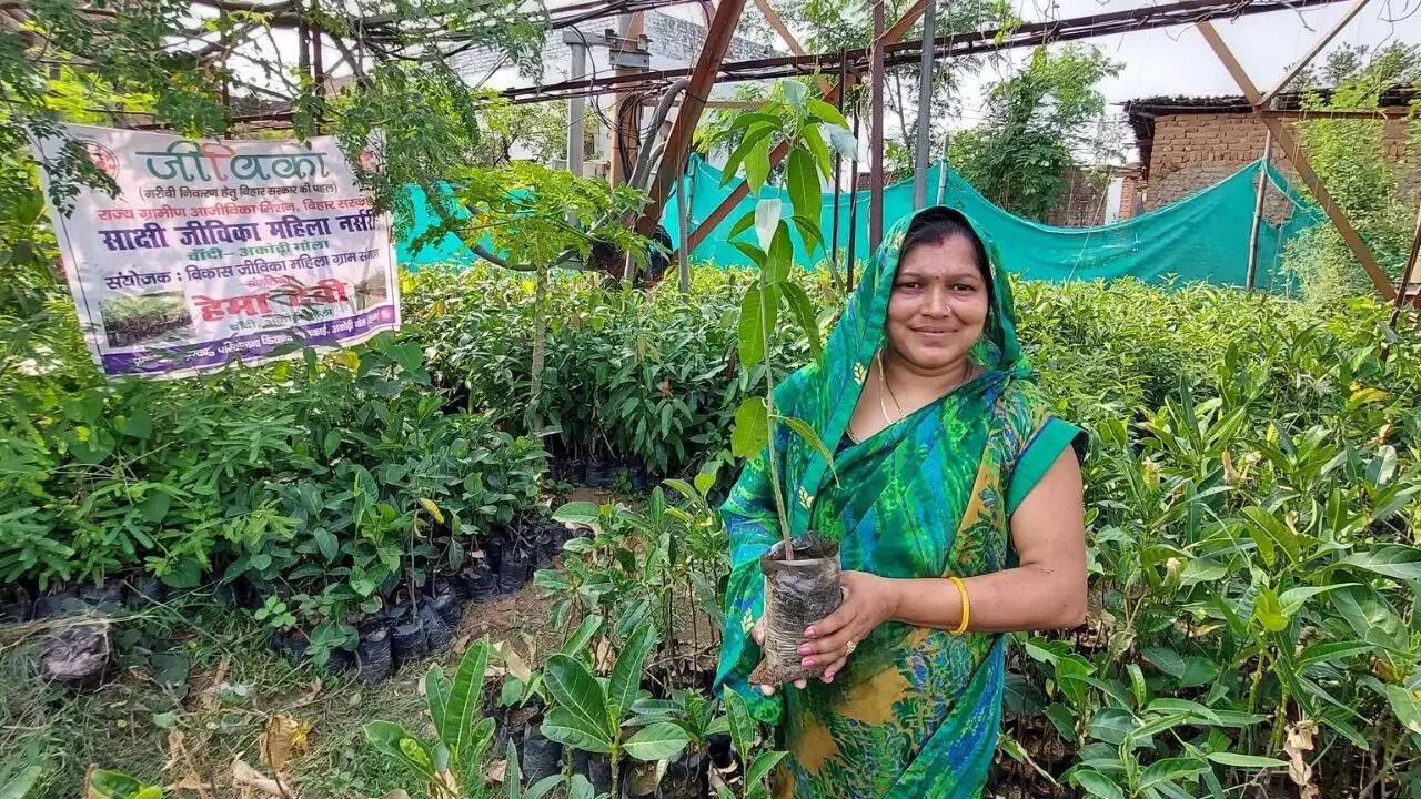 पहले स्वयं सहायता समूह से जुड़ना होगा